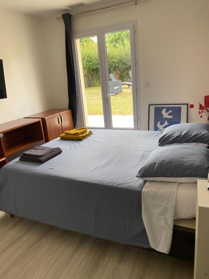 Plain Pied Climatise Piscine Idealement Situe Boulazac Isle Manoire Exterior foto