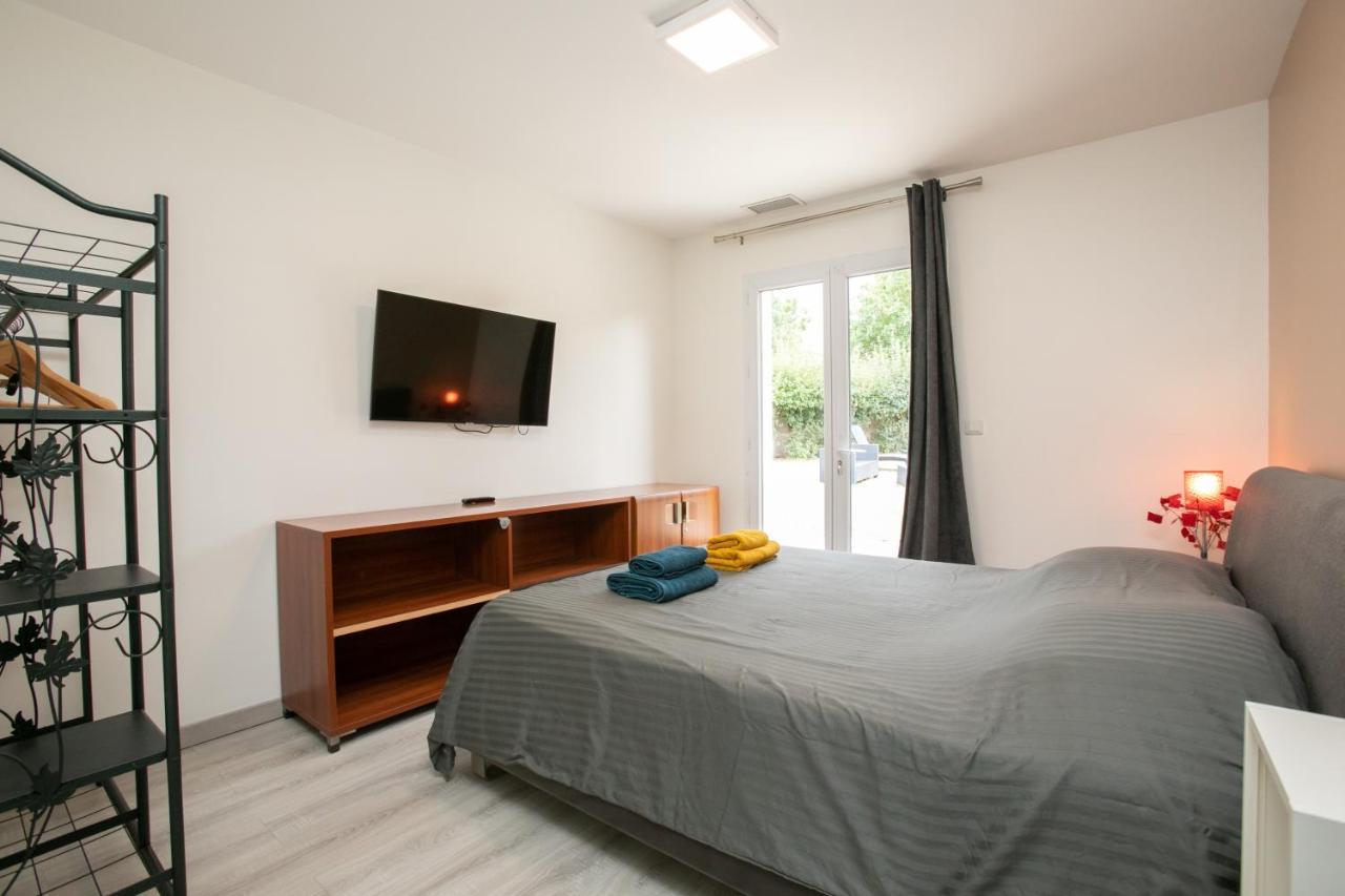 Plain Pied Climatise Piscine Idealement Situe Boulazac Isle Manoire Exterior foto